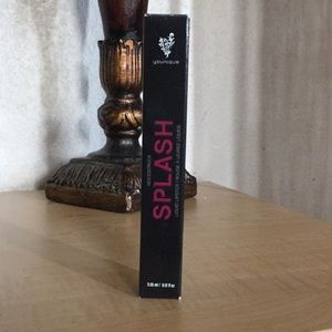 Younique Moodstruck Splash liquid lipstick